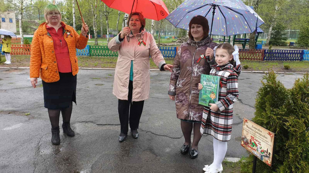 Аллея героев появилась во дворе школы №24 в Борисове