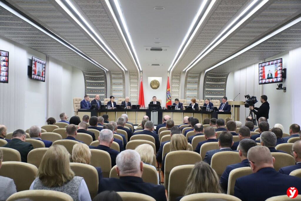 Лидеры по многим направлениям. В Минском облисполкоме подвели итоги 2023 года