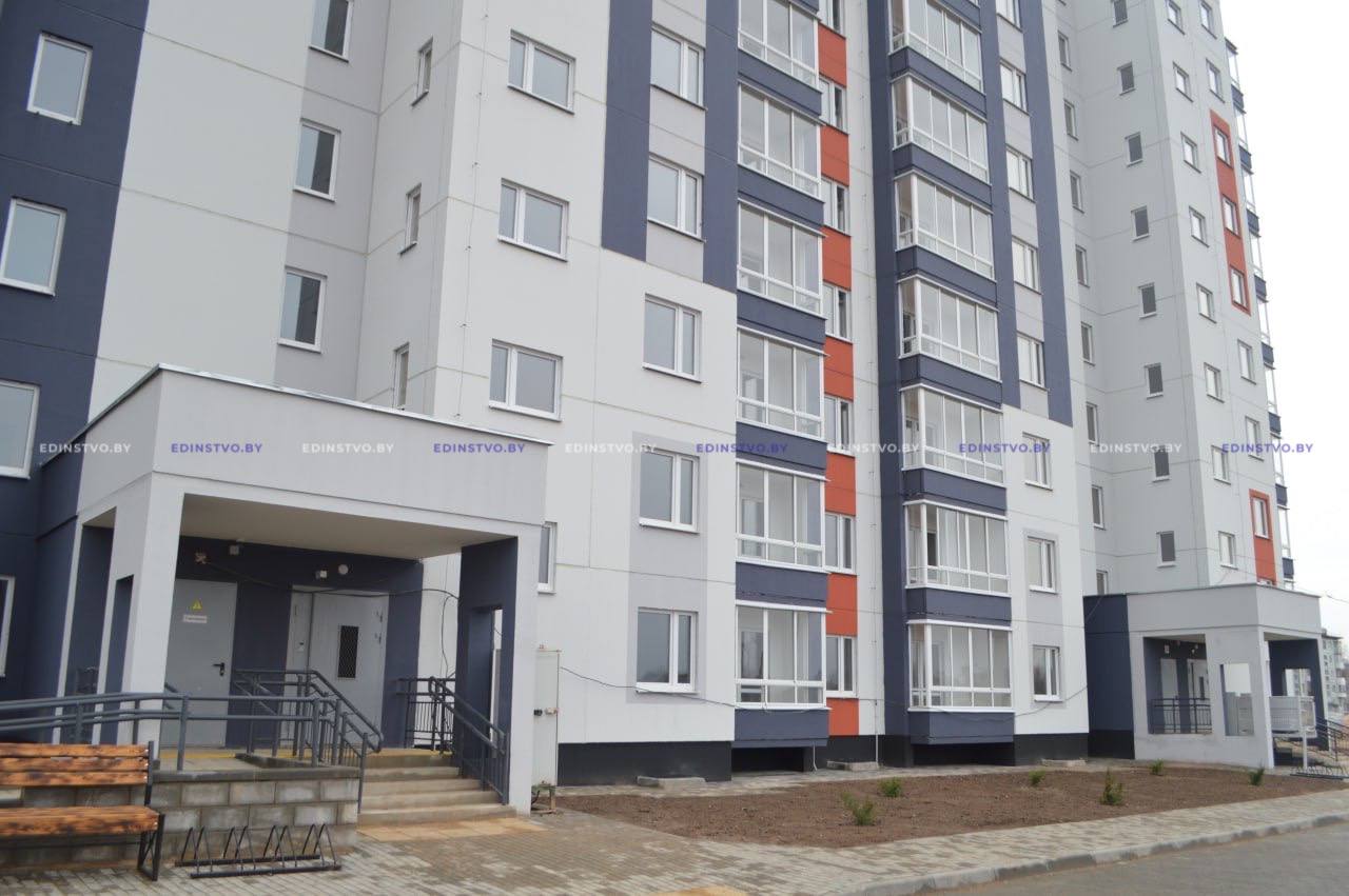 В Борисове вручили ключи от квартир новоселам многоэтажки в микрорайоне «Лядище-2»