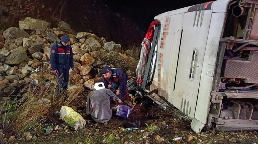 В результате аварии автобуса в Турции погибли 9 человек
