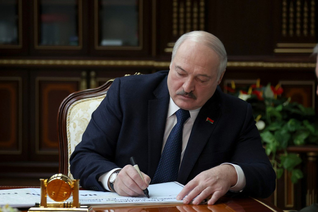 Александр Лукашенко подписал Указ о страховании урожая в 2024 году 